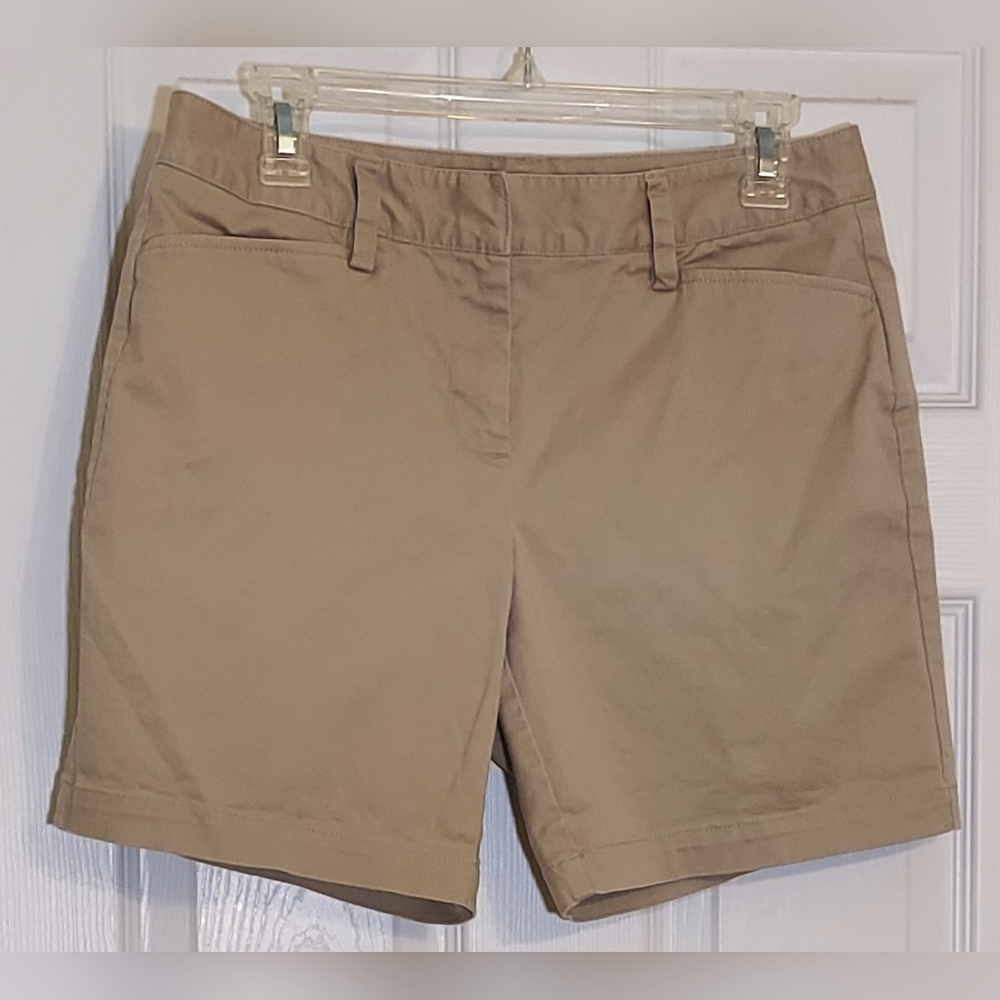 LANDS' END | 8P Khaki 5" Mid-Rise Chino Shorts.
